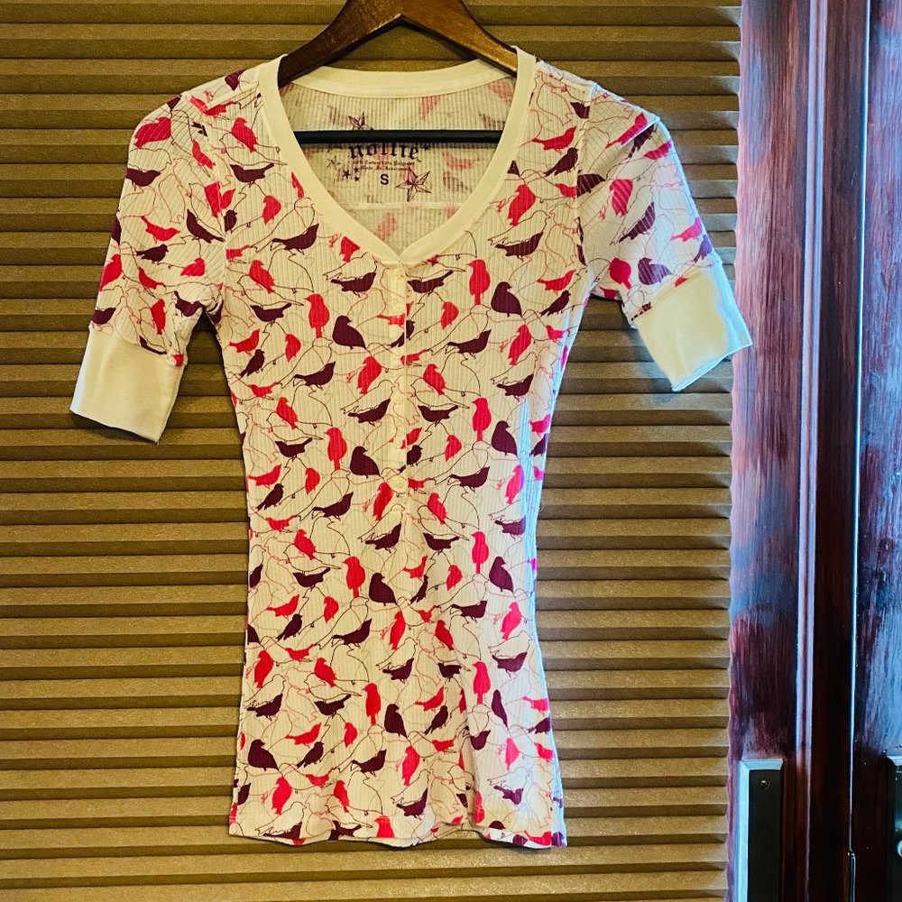 Excellent Condition/"Like New," Nollie, size small, quarter sleeve top